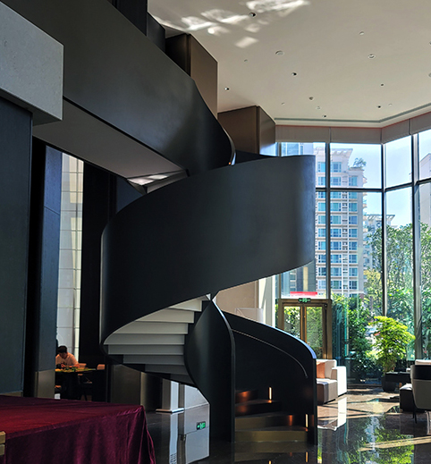 东莞酒店-钢结构旋转楼梯